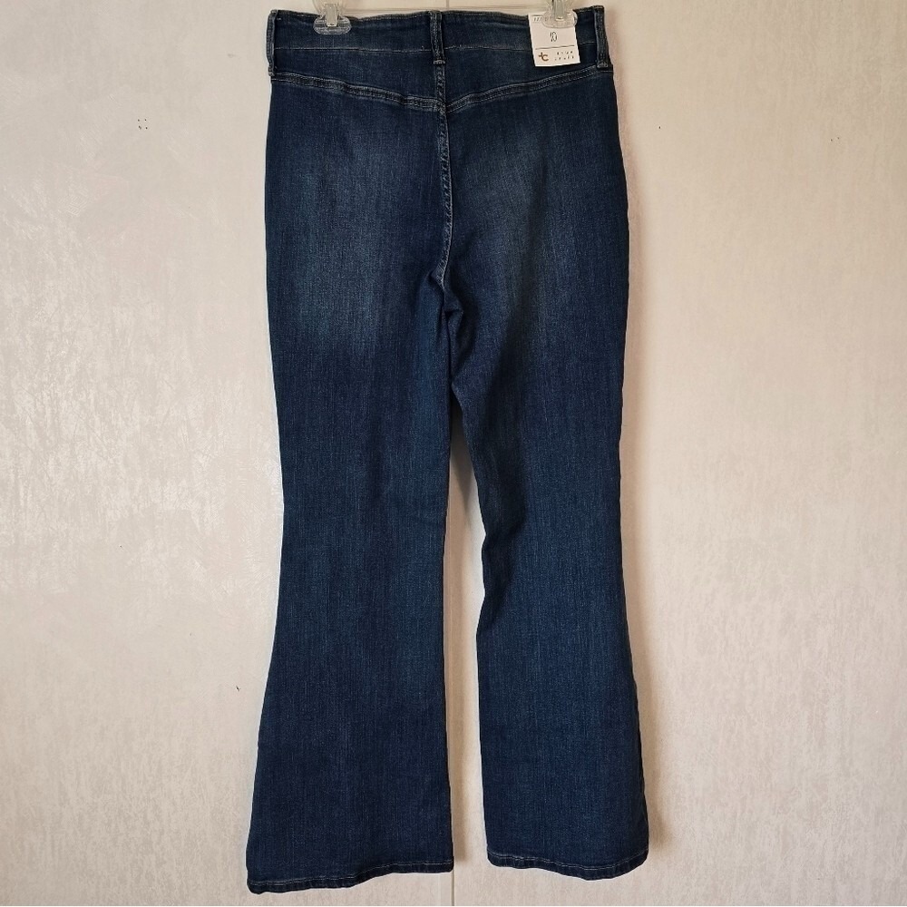 True Craft Women's Sz 10 Jeans  High Rise Flare Fashion Denim Front Pocket NWT